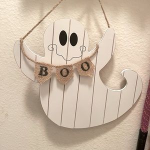 Ghost door hanger